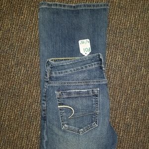Womens American Eagle Jeans Size 4 - ITEM# P.01